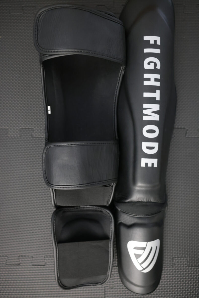 Fightmode Silver Shinguard-Rindsleder