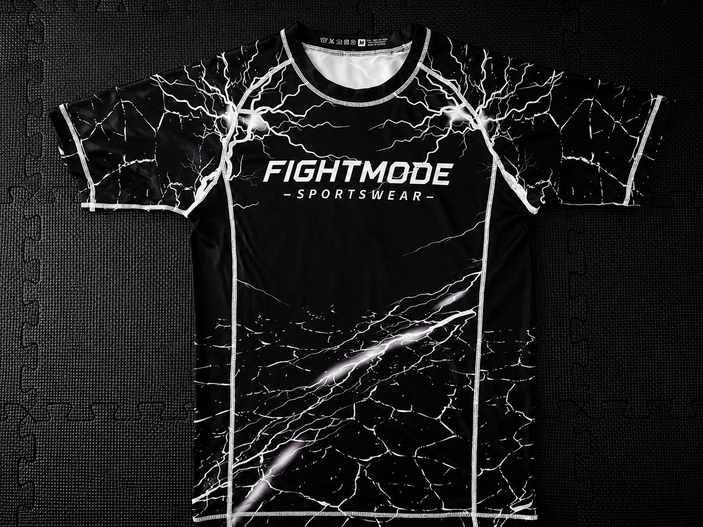 Fightmode Lightning Rashguard Black/White – Pure Impact